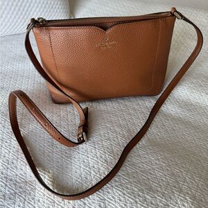 Kate Spade Harlow crossbody, brown pebbled leather, zipper closure, Int pockets